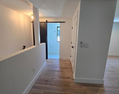 1401 Charles Street - Photo Thumbnail 13