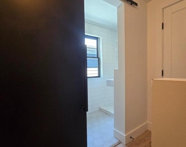 1401 Charles Street - Photo Thumbnail 8