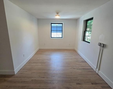 1401 Charles Street - Photo Thumbnail 14