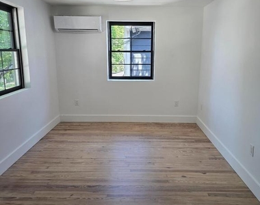 1401 Charles Street - Photo Thumbnail 14