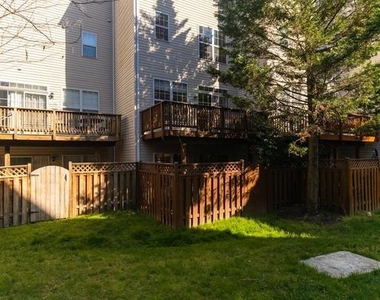 5140 Donovan Drive - Photo Thumbnail 38