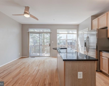 5140 Donovan Drive - Photo Thumbnail 12