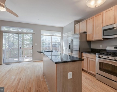 5140 Donovan Drive - Photo Thumbnail 14