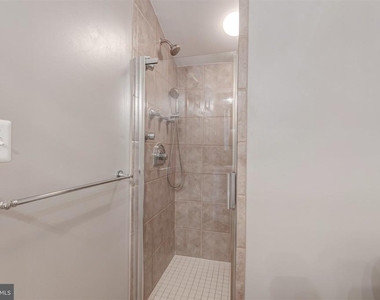 5140 Donovan Drive - Photo Thumbnail 22