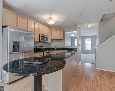 5140 Donovan Drive - Photo Thumbnail 8