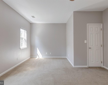 5140 Donovan Drive - Photo Thumbnail 31