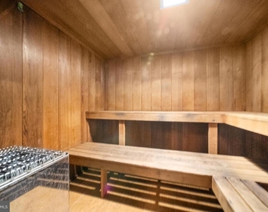 501 Slaters Lane - Photo Thumbnail 21