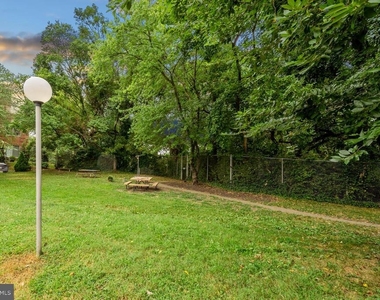 501 Slaters Lane - Photo Thumbnail 35