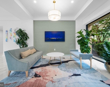 501 Slaters Lane - Photo Thumbnail 3