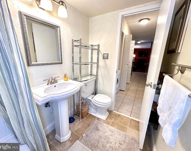 501 Slaters Lane - Photo Thumbnail 47