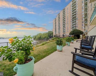 501 Slaters Lane - Photo Thumbnail 10