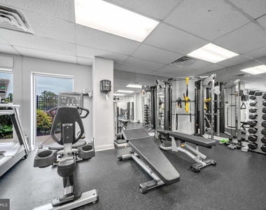 501 Slaters Lane - Photo Thumbnail 16