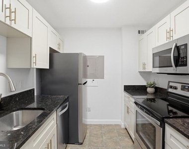200 N Pickett Street - Photo Thumbnail 14