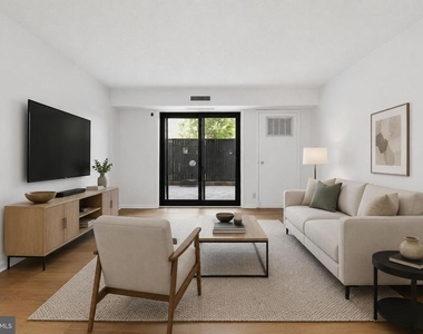 200 N Pickett Street - Photo Thumbnail 8