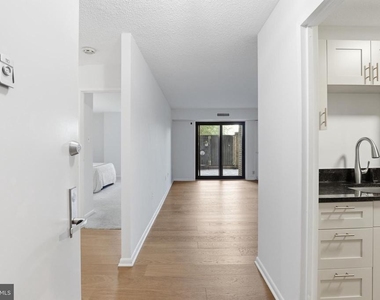 200 N Pickett Street - Photo Thumbnail 10