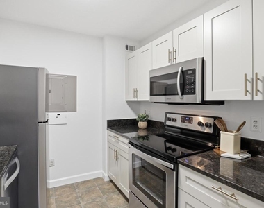 200 N Pickett Street - Photo Thumbnail 15