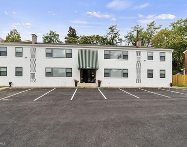 100 W Taylor Run Parkway W - Photo Thumbnail 15