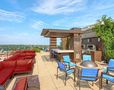 851 N Glebe Road N - Photo Thumbnail 9