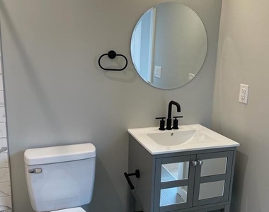 316 S 52nd Street - Photo Thumbnail 7