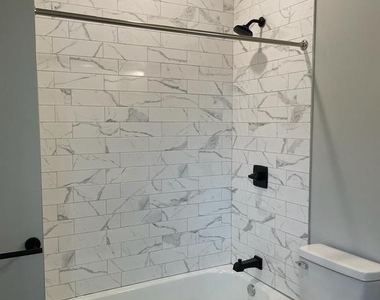 316 S 52nd Street - Photo Thumbnail 5
