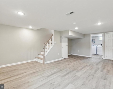 4359 Mitchell Street - Photo Thumbnail 8