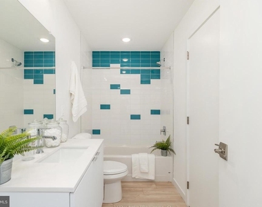 1131 N Front Street - Photo Thumbnail 16