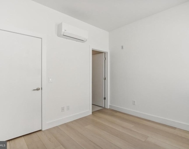 2406 Frankford Avenue - Photo Thumbnail 5