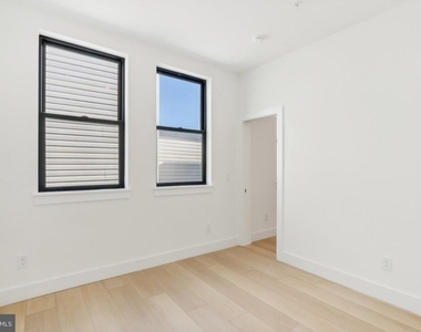 2406 Frankford Avenue - Photo Thumbnail 6