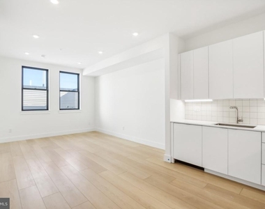 2406 Frankford Avenue - Photo Thumbnail 3
