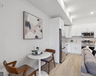 1330 S Patton Street - Photo Thumbnail 3