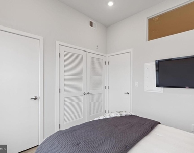 1330 S Patton Street - Photo Thumbnail 5