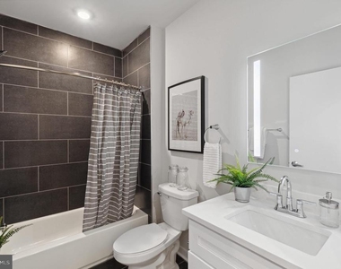 1330 S Patton Street - Photo Thumbnail 7