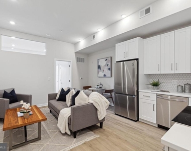 1330 S Patton Street - Photo Thumbnail 12