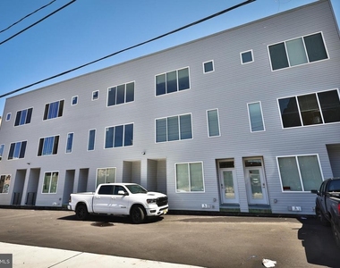 962 N 8th Street - Photo Thumbnail 10