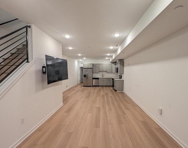 3639 Earp Street - Photo Thumbnail 4