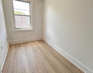 2524 Bonaffon Street - Photo Thumbnail 5