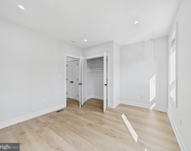 2229 Oakford Street - Photo Thumbnail 10