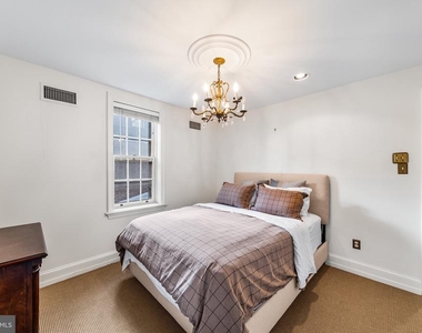 2308-10 Spruce Street - Photo Thumbnail 27