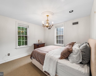 2308-10 Spruce Street - Photo Thumbnail 26