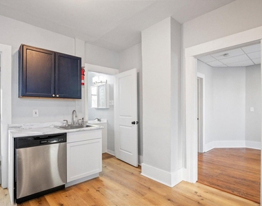 701 Washtenaw Avenue - Photo Thumbnail 5