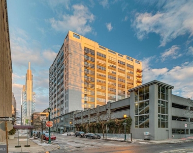 2200 Arch Street - Photo Thumbnail 23