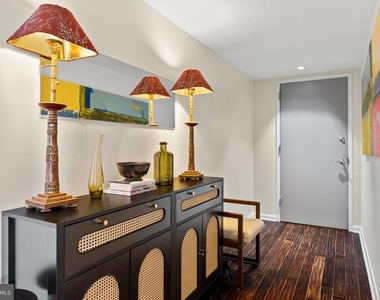 2200 Arch Street - Photo Thumbnail 21