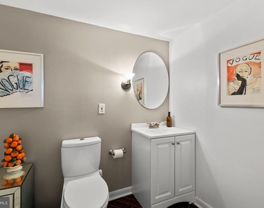 2200 Arch Street - Photo Thumbnail 19