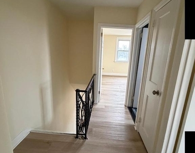 6023 Horrocks Street - Photo Thumbnail 14
