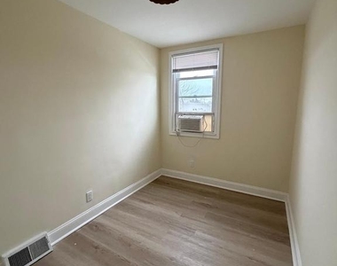 6023 Horrocks Street - Photo Thumbnail 18