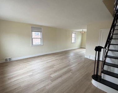 6023 Horrocks Street - Photo Thumbnail 3