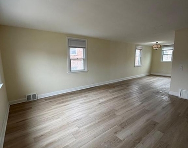 6023 Horrocks Street - Photo Thumbnail 5