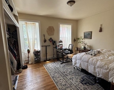 1309 N 19th Street - Photo Thumbnail 1