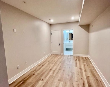 315 W Berks Street - Photo Thumbnail 13