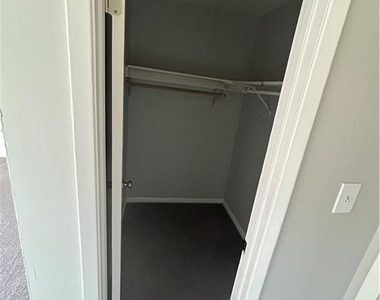 3212 Tallywood Drive - Photo Thumbnail 9